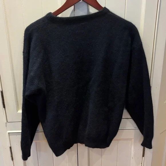 Gorgeous Vintage Sweater with Colorful Bird Design - Picture 5 of 6